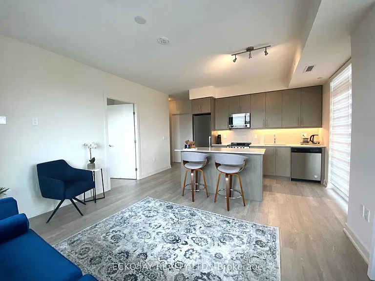 212 King William St #903 — Photo 4