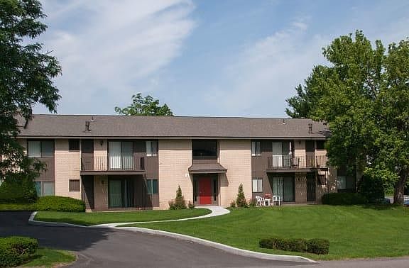 1st image of 8 Denise Dr #1f08666b1