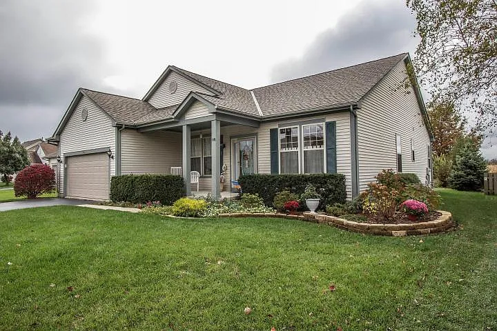 1176 Bergenia Dr photo 1