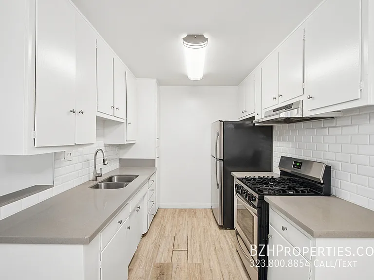 7540 Hampton Ave #202A — Photo 6