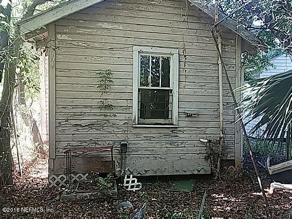 2nd image of 1121 Grant St
