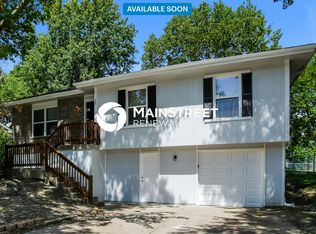 806 SE 19th St, Oak Grove, MO 64075