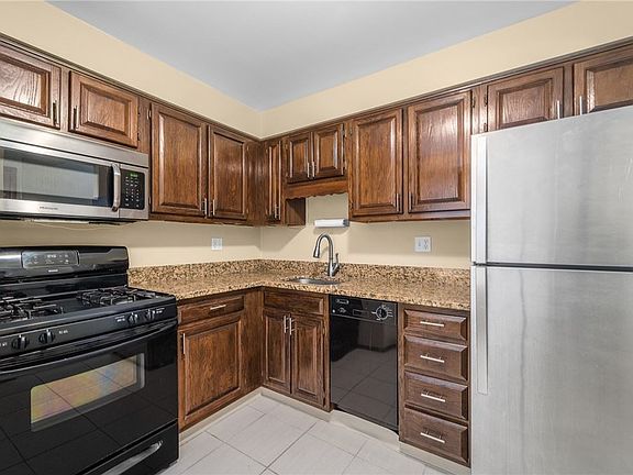 2nd image of 13A Bethany Dr #A