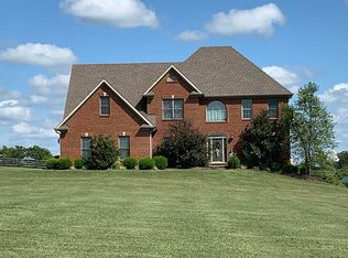 393 Roaring Springs Ln, Midway, KY 40347