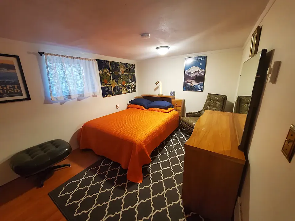2 bed, 900 sqft, $1,900 — Photo 3