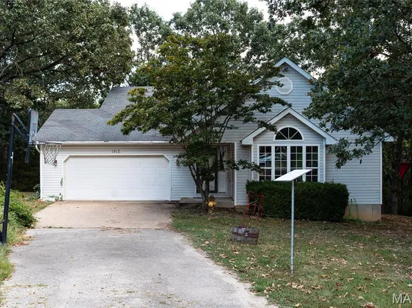 1512 Red Oak Dr, Rolla, MO 65401