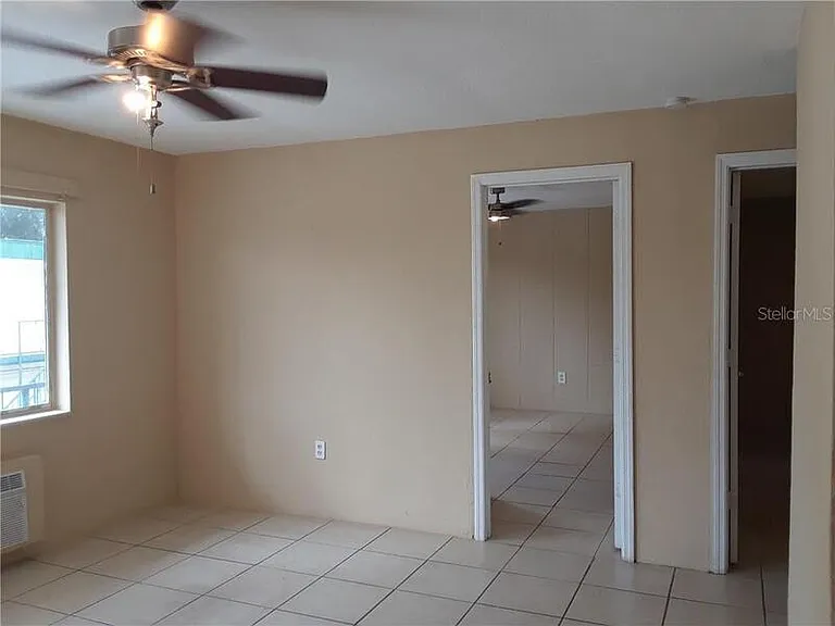 1032 W Jefferson St #5 — Photo 5