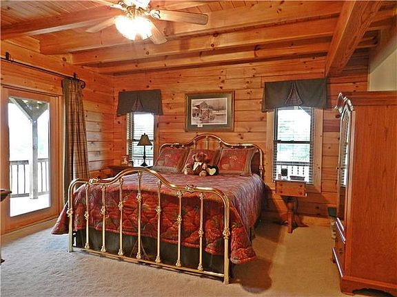 4th image of 649A Harris Ln #A