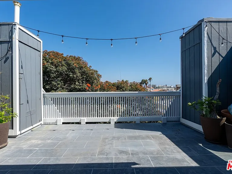 33 E Reef St #4 — Photo 14