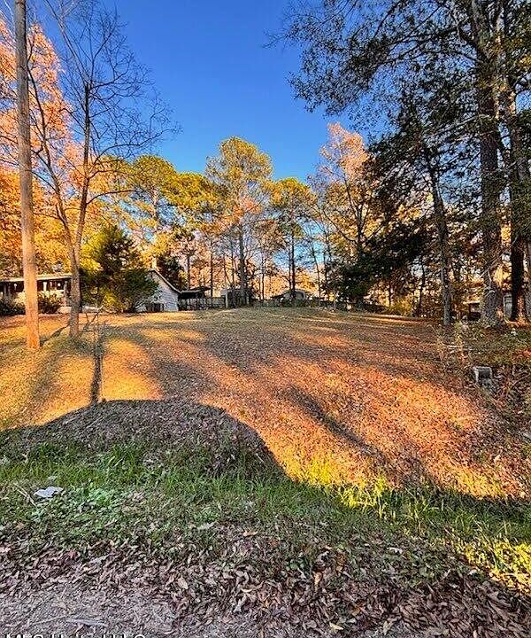 1st image of 130 Hemlock Dr