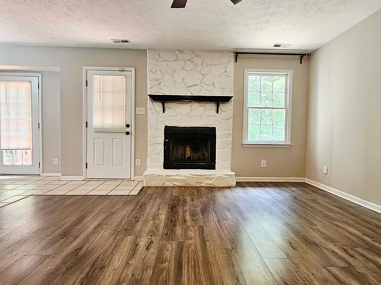 7490 Beverly Dr — Photo 7