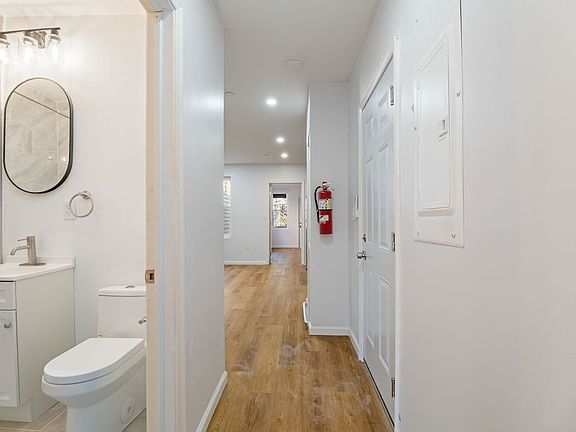 5th image of 1428 A St SE APT 3
