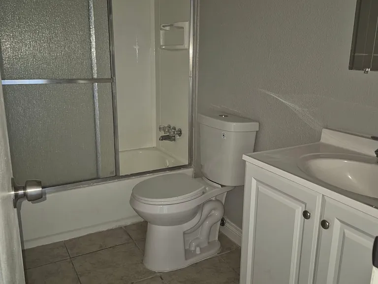 241 W Holt Ave #9 — Photo 4