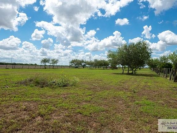 4th image of 33442 Landrum Rd