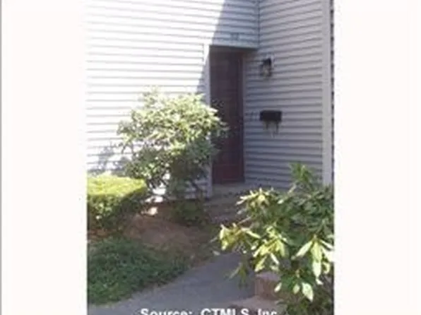 112 Hollister Way S, Glastonbury, CT 06033