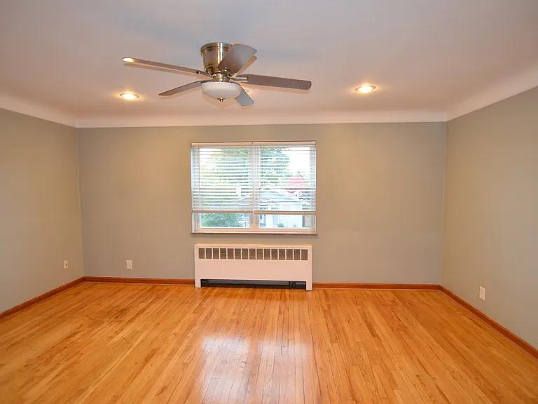 6834 Park Ave — Photo 4