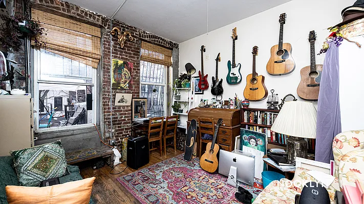 Rented by Nooklyn NYC LLC | media 22