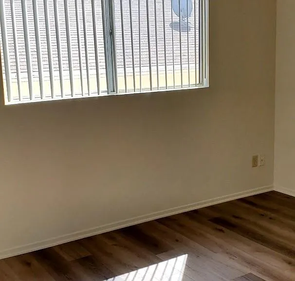 4916 Rosewood Ave — Photo 7