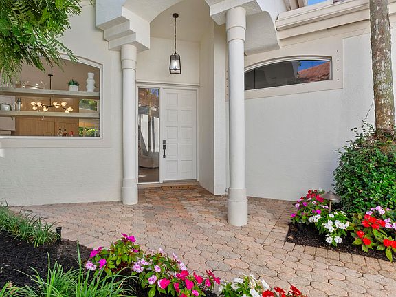 3rd image of 12593 Mallet Cir