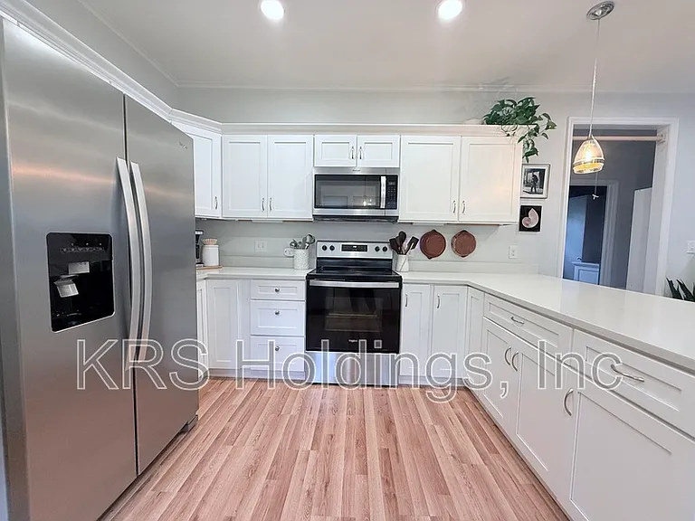 209 Moline St — Photo 10