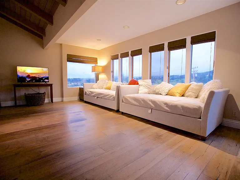 Parkway Calabasas — Photo 11