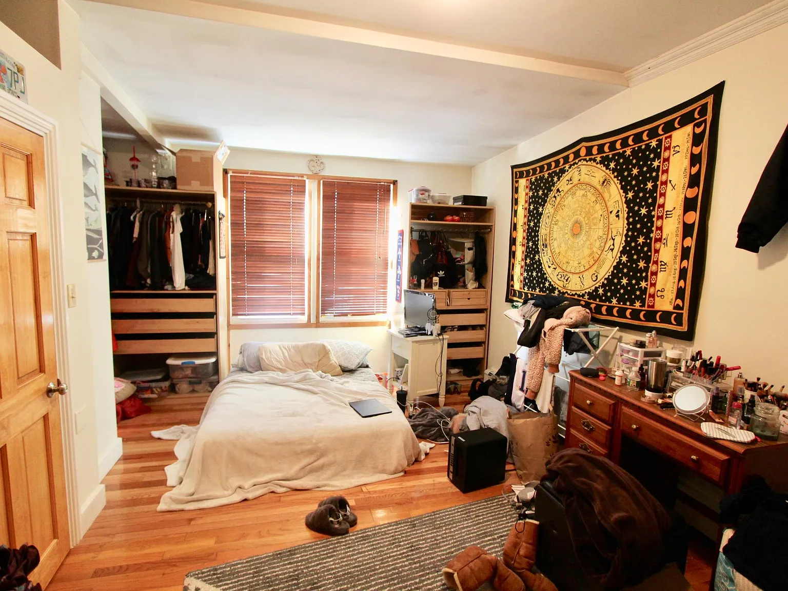 5 Spring Garden Street Apartments — Photo 2