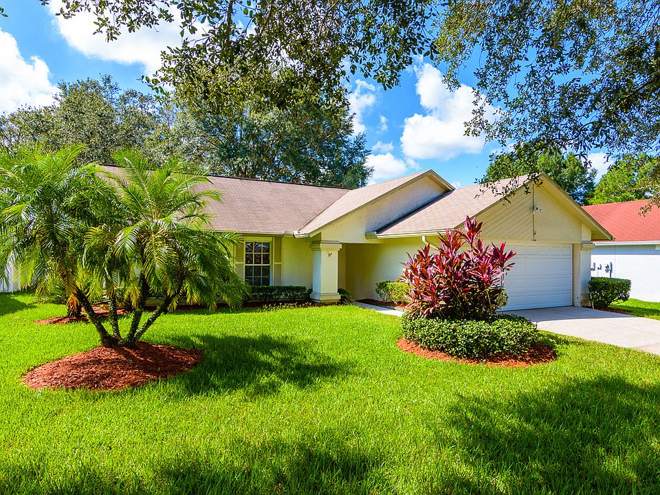 1st image of 16209 Country Crossing Dr