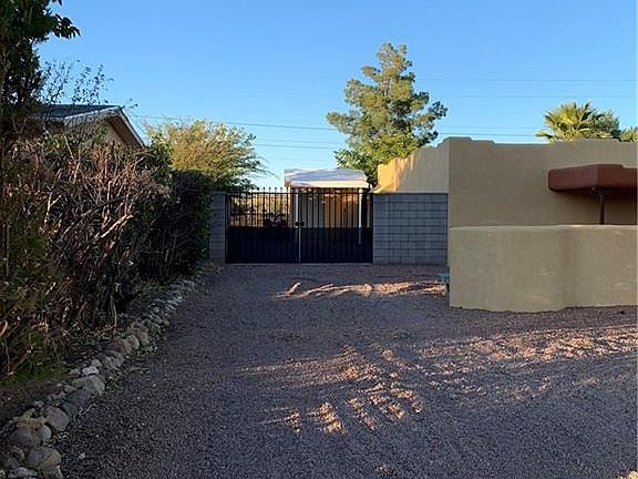 2nd image of 1065 E John Norman Ln