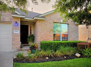 1052 Regency Ln, Round Rock, TX 78665