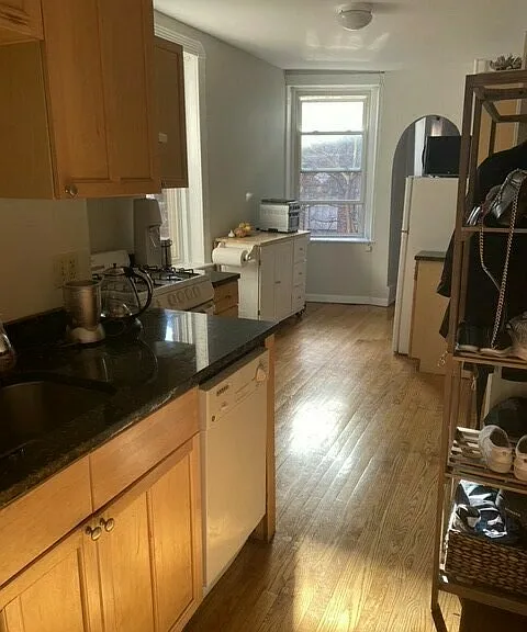 70 Joy St #8 — Photo 16