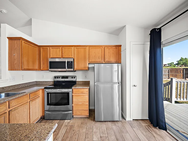1355 Lords Hill Dr — Photo 13