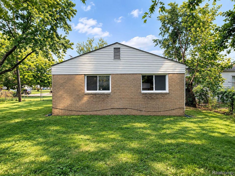 6793 Prospect Ave, photo 16