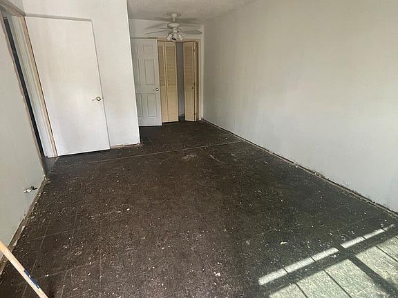 2nd image of 581 N Brazos St