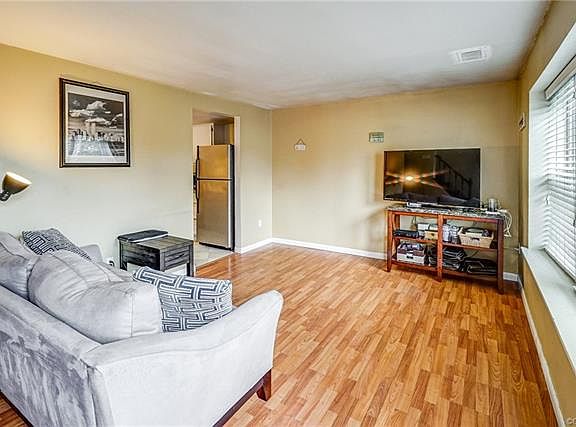2nd image of 9711 Greenmeadow Cir