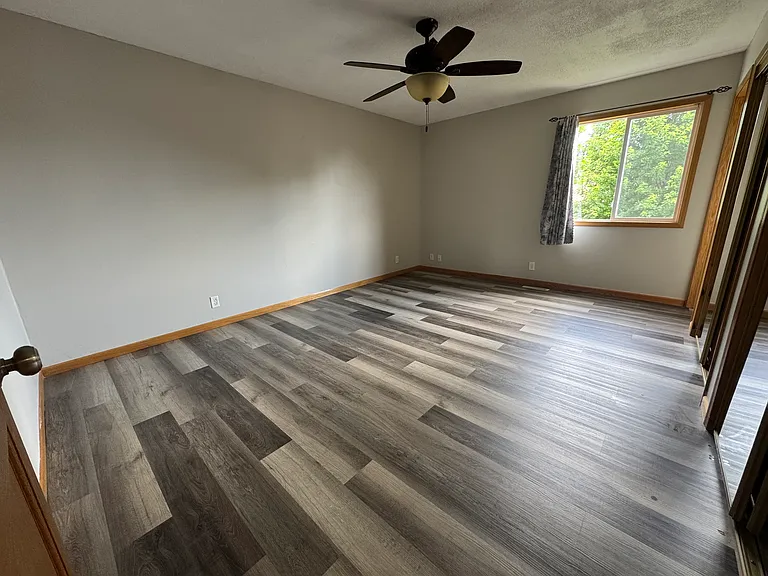 13519 Atwood Ave — Photo 24
