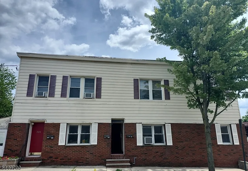 301 Copeland Ave #1