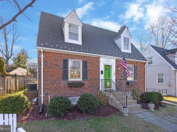 2424 N Florida St, Arlington, VA 22207