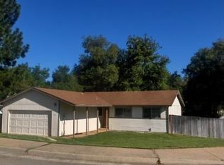 1194 Echo Rd, Redding, CA 96002