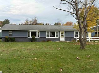4903 E Valley Rd, Mount Pleasant, MI 48858