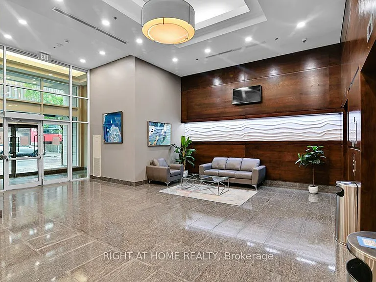 238 Besserer St #1406 — Photo 3
