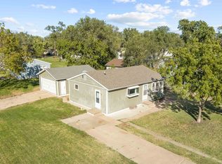 1530 Haven Ave, Salina, KS 67401