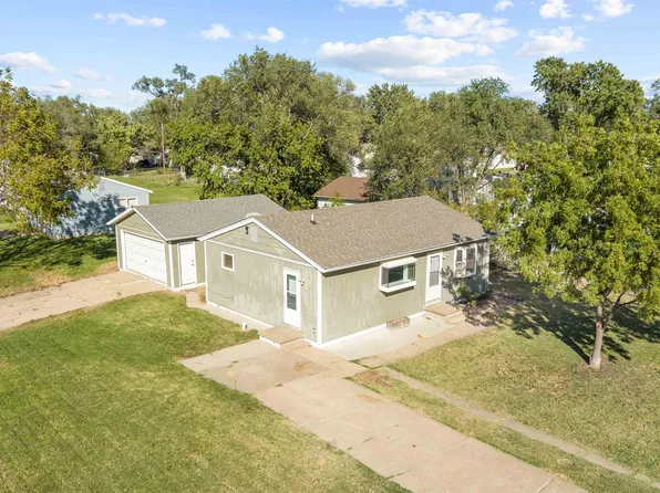 1530 Haven Ave, Salina, KS 67401