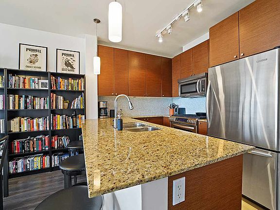 3rd image of 110 Brew St #2507
