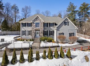 102 Hunter Drive, West Hartford, CT 06107