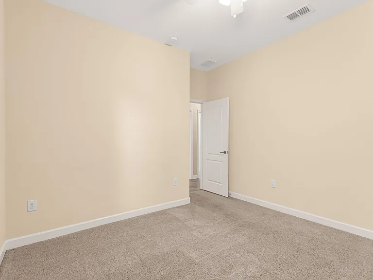 1317 Gleneagles Ln — Photo 19