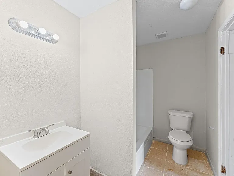 12208 Ormandy St — Photo 25