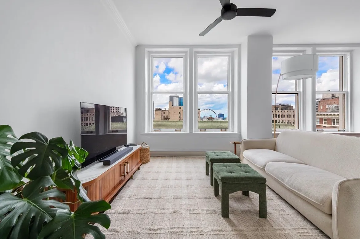 1 bed, 1.5 bath, 868 sqft, $2,200 — Photo 1