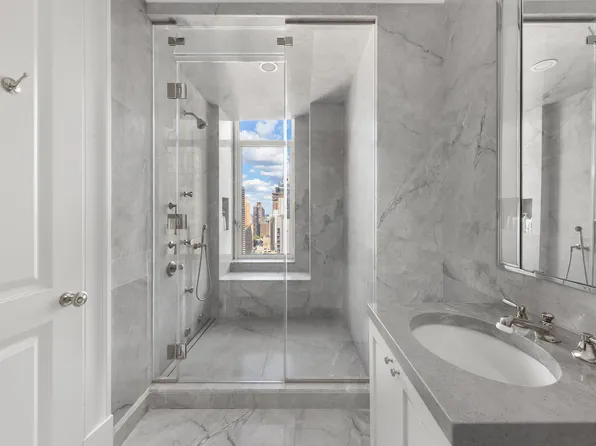 520 Park Avenue image 15 of 21