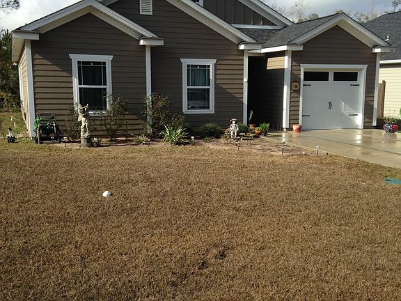 3rd image of 110 Carousel Cir