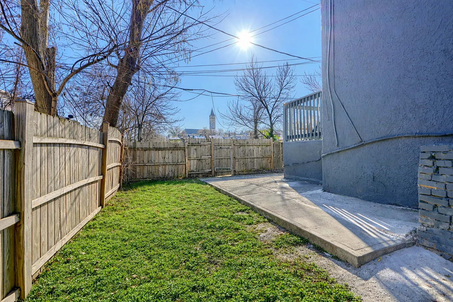 4 bed, 1900 sqft, $2,100 — Photo 4